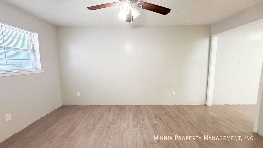 5214 38th St #D - Photo 7 of 16