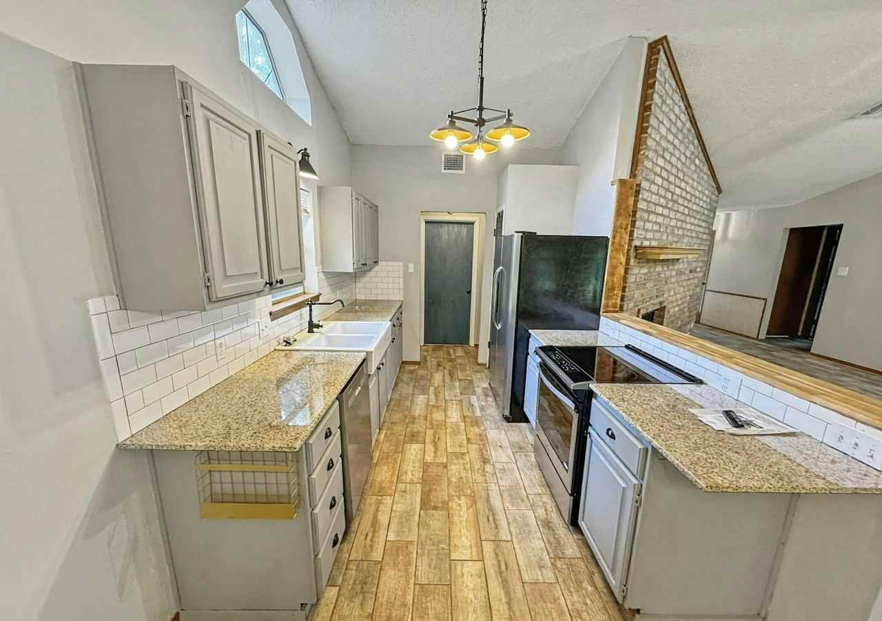 1815 Ramada Drive - Photo 6 of 18