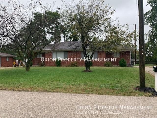 315 Wilson Dr - Photo 3 of 9