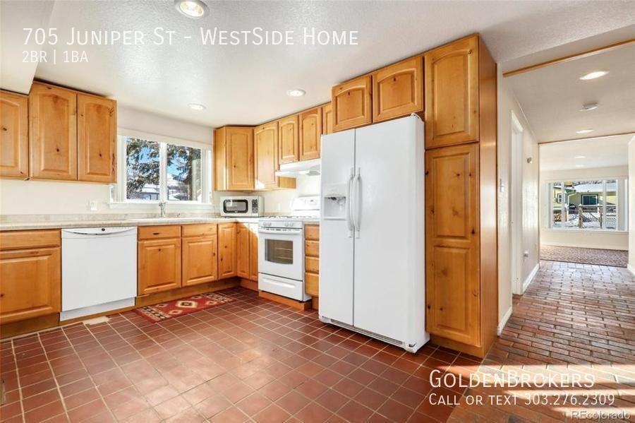 705 Juniper St - Photo 7 of 13