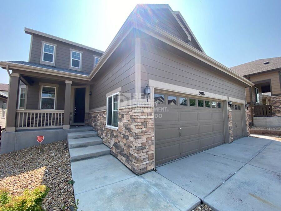 5028 S Versailles Cir - Photo 2 of 32