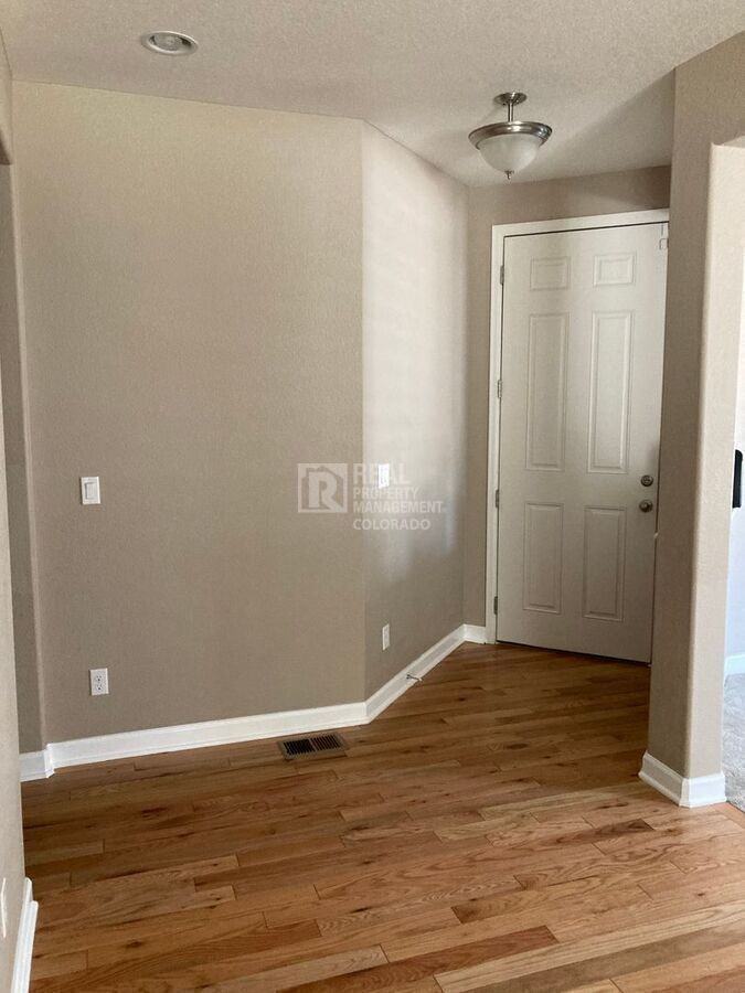 5028 S Versailles Cir - Photo 6 of 32