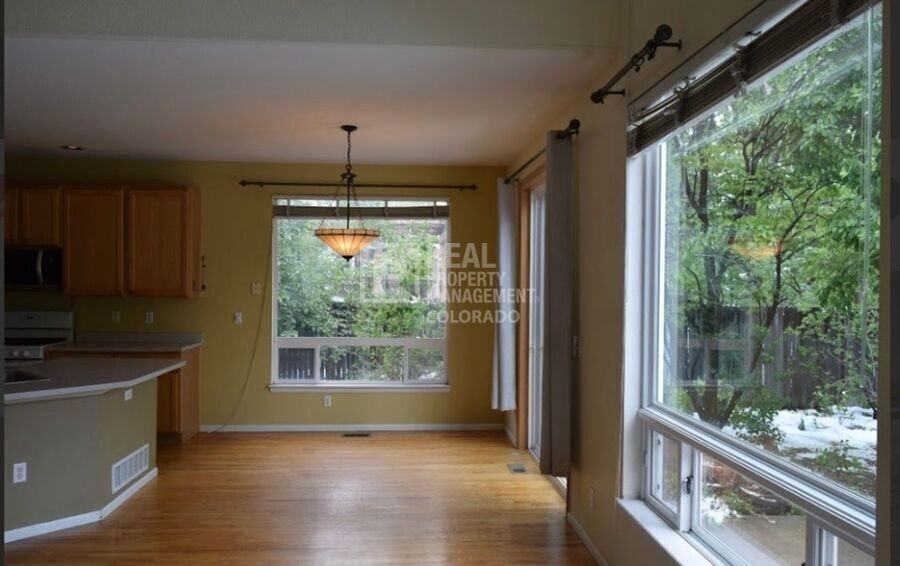 1844 Powell St - Photo 3 of 23