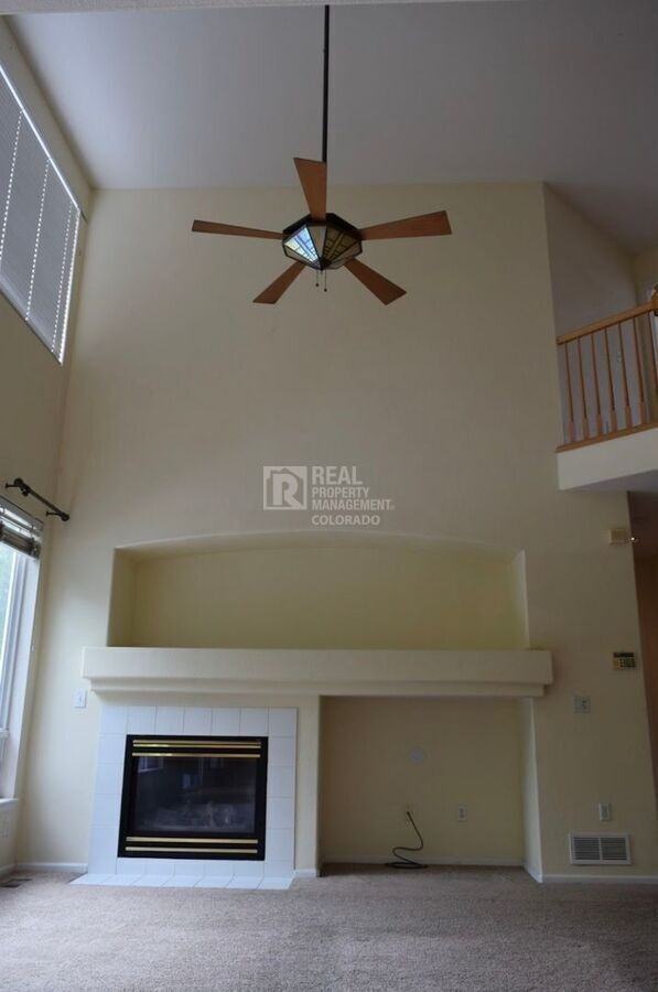 1844 Powell St - Photo 4 of 23