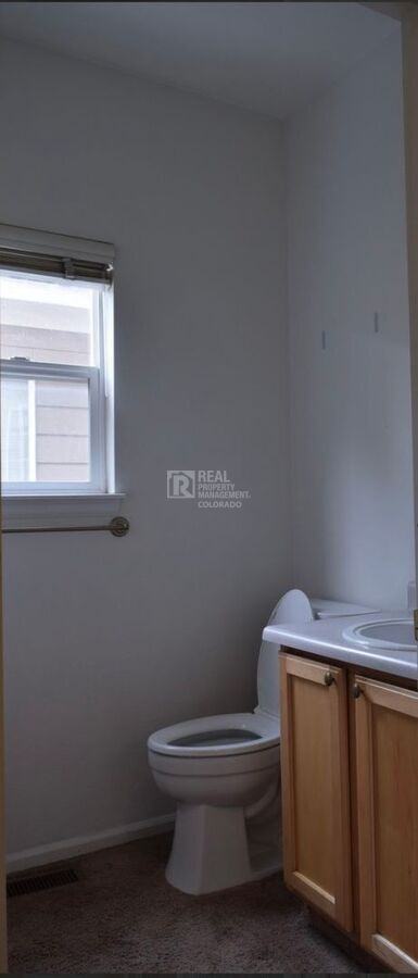 1844 Powell St - Photo 6 of 23