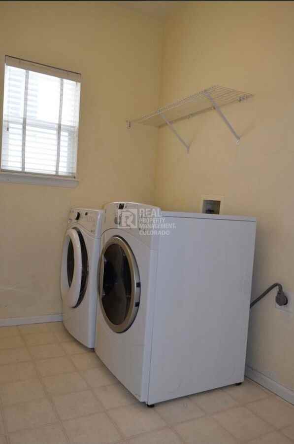 1844 Powell St - Photo 7 of 23