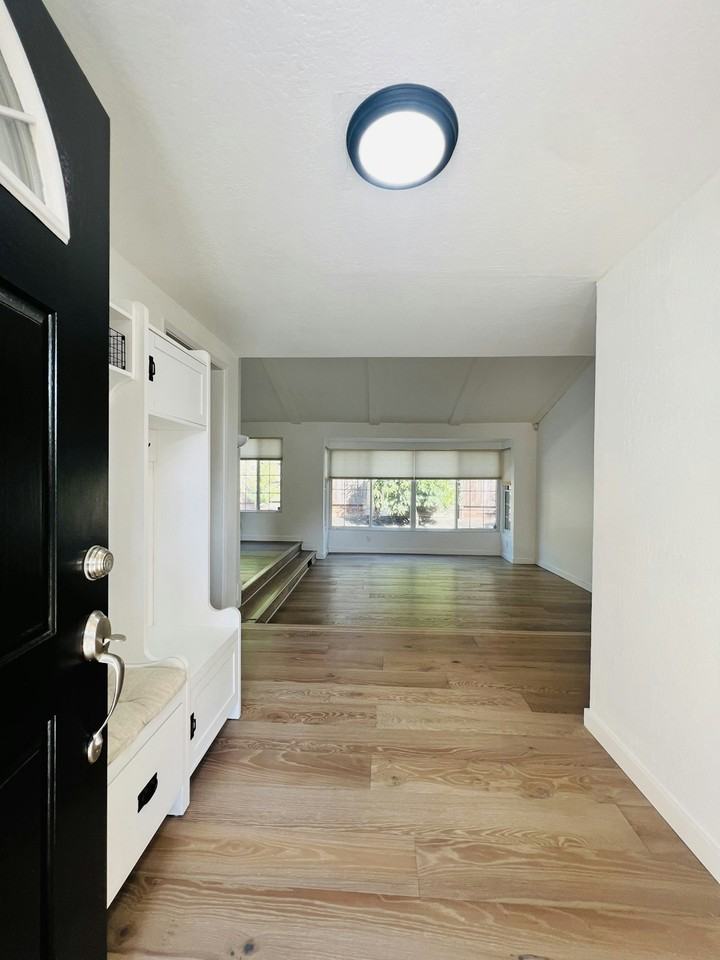 2819 Yarmouth Way - Photo 3 of 25