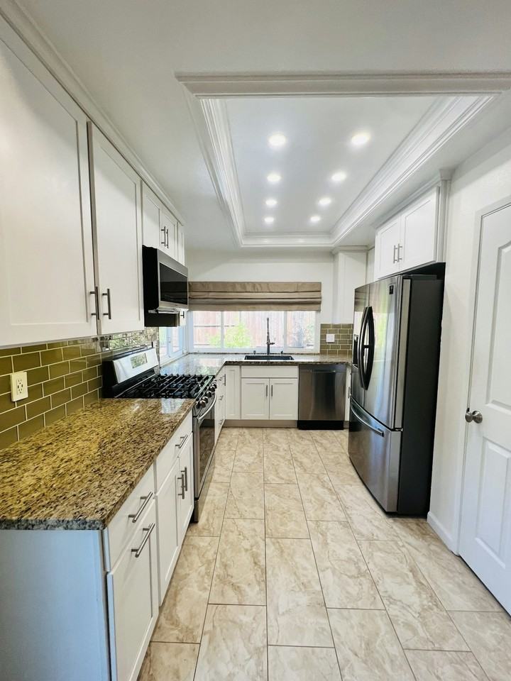 2819 Yarmouth Way - Photo 6 of 25