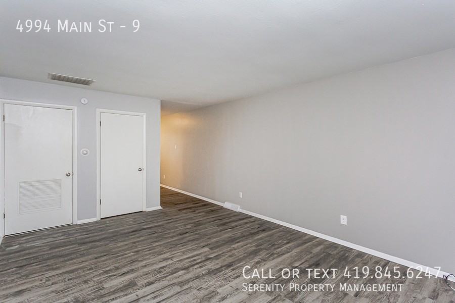 4994 Main St #9 - Photo 5 of 11