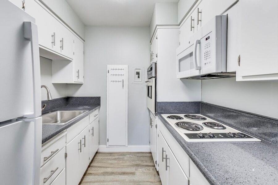 284 Tyrella Ave #16 - Photo 3 of 30