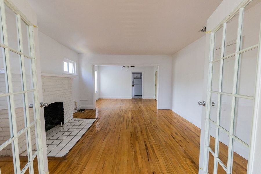 3002 W Sitios St #C - Photo 5 of 10