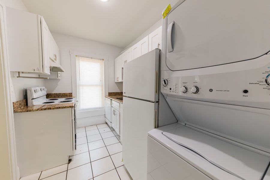3002 W Sitios St #C - Photo 6 of 10