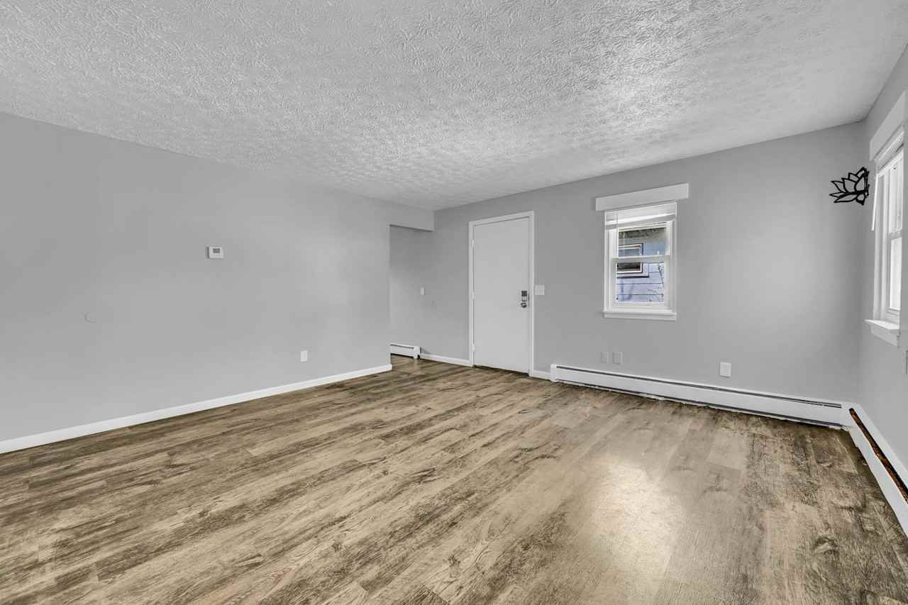 1724 Lexington Avenue - Photo 3 of 16