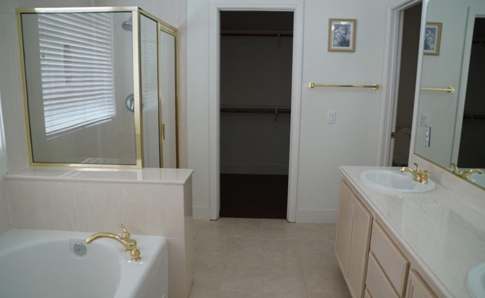 318 Palm Trace Ave #1 - Photo 5 of 35