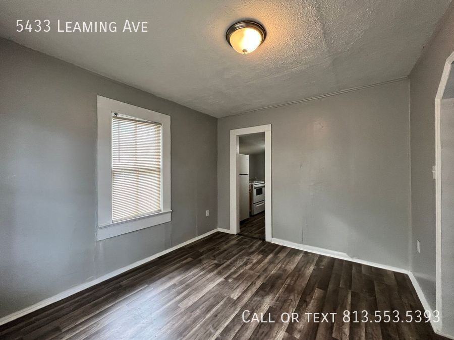 5433 Leaming Ave - Photo 5 of 11