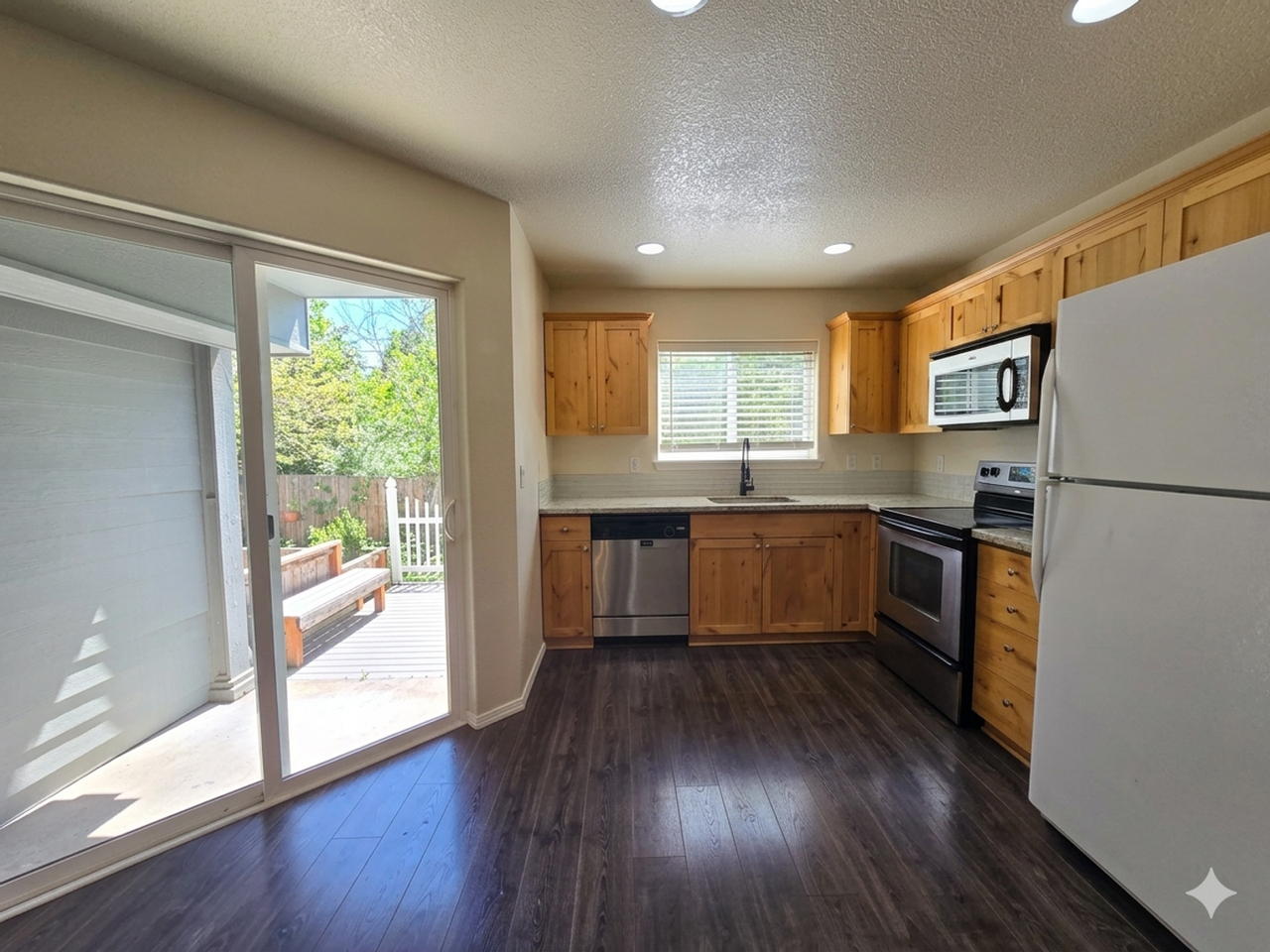5344 Se 137th Ave - Photo 3 of 13