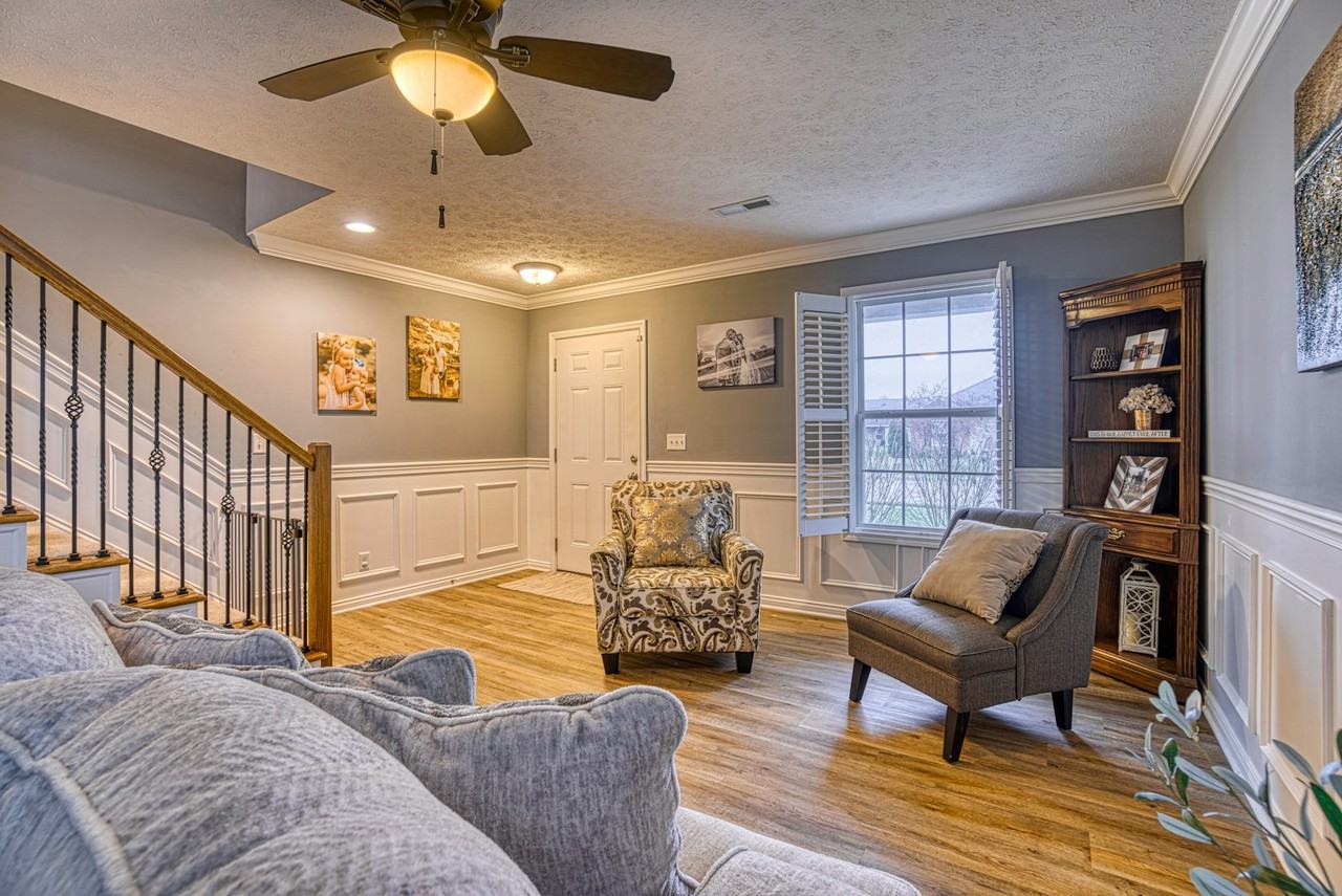 4880 Imperial Drive - Photo 3 of 50