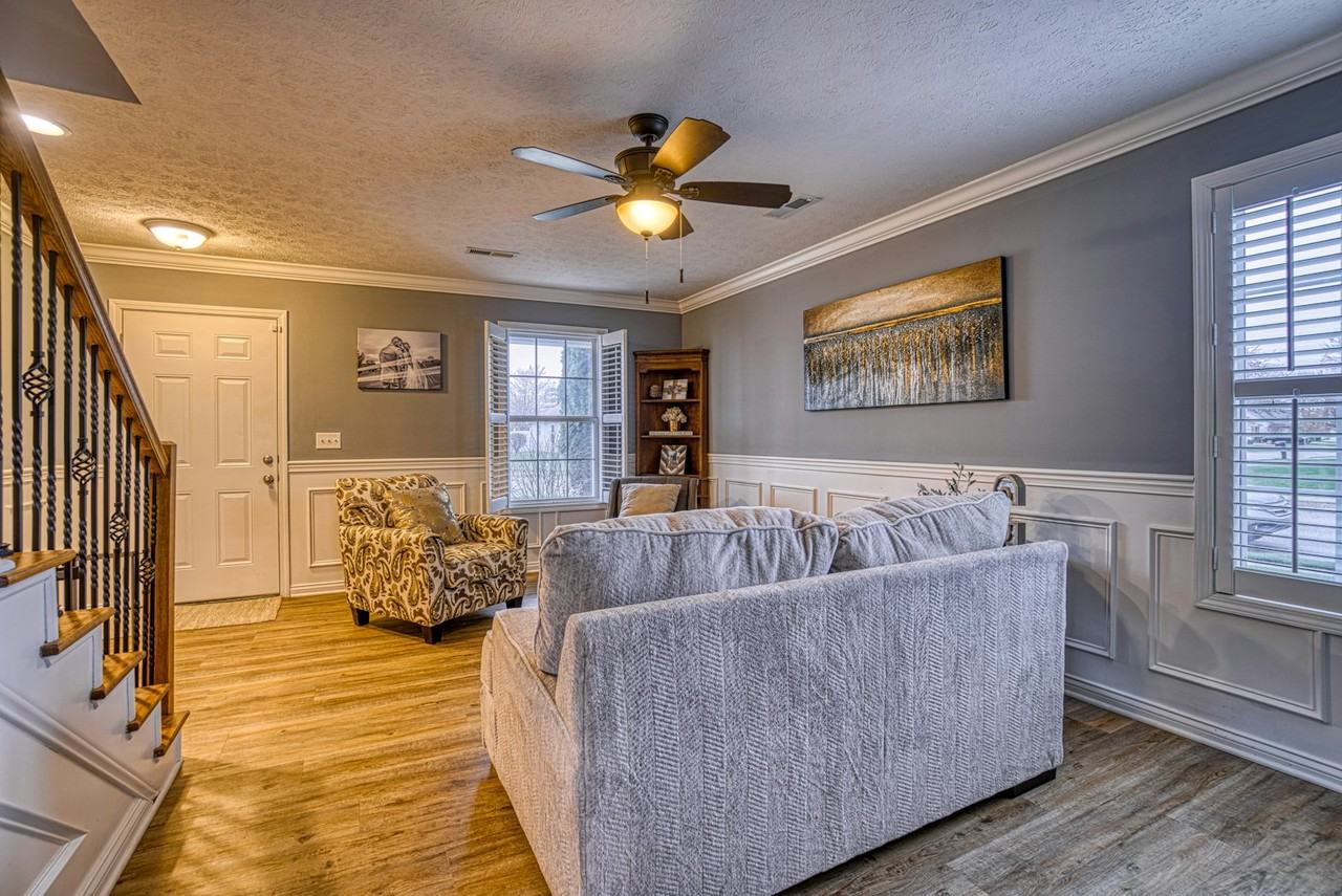 4880 Imperial Drive - Photo 7 of 50