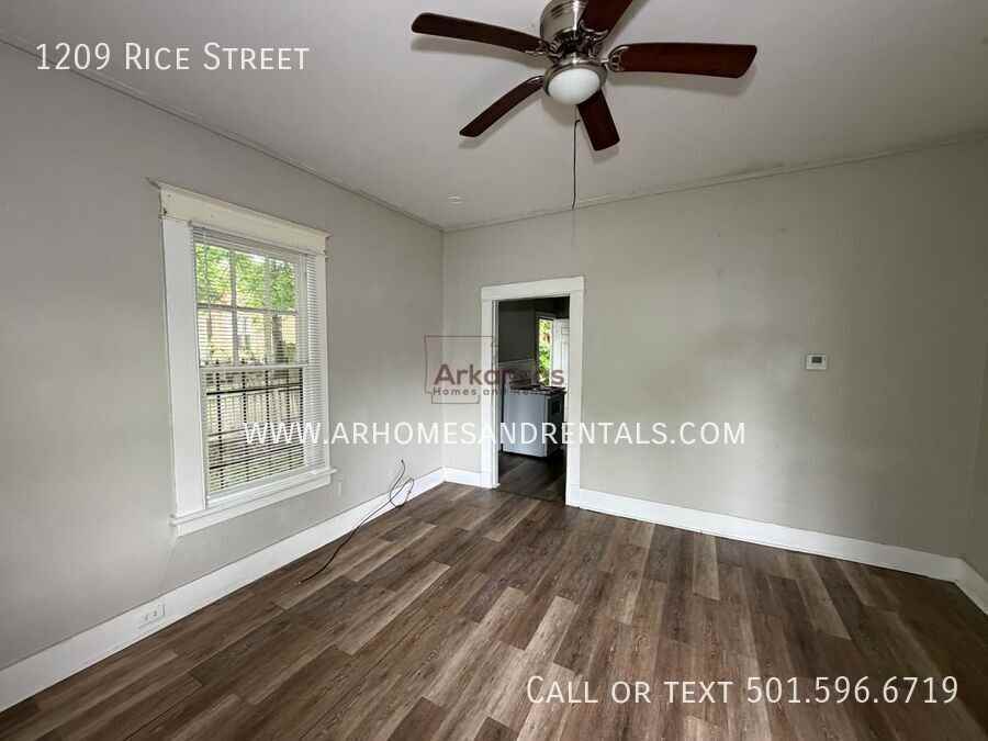 1209 Rice St - Photo 3 of 9