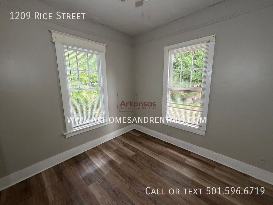 1209 Rice St - Photo 7 of 9