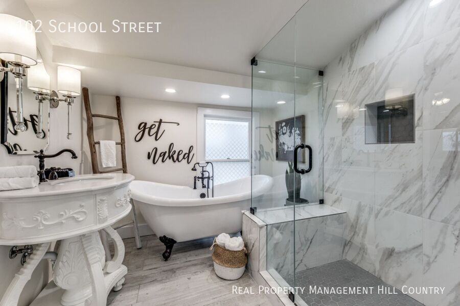 102 N School St - Photo 2 of 21