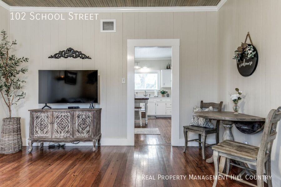 102 N School St - Photo 5 of 21