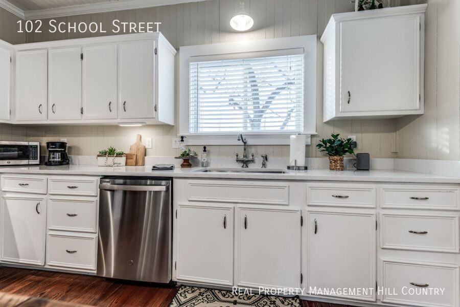 102 N School St - Photo 6 of 21