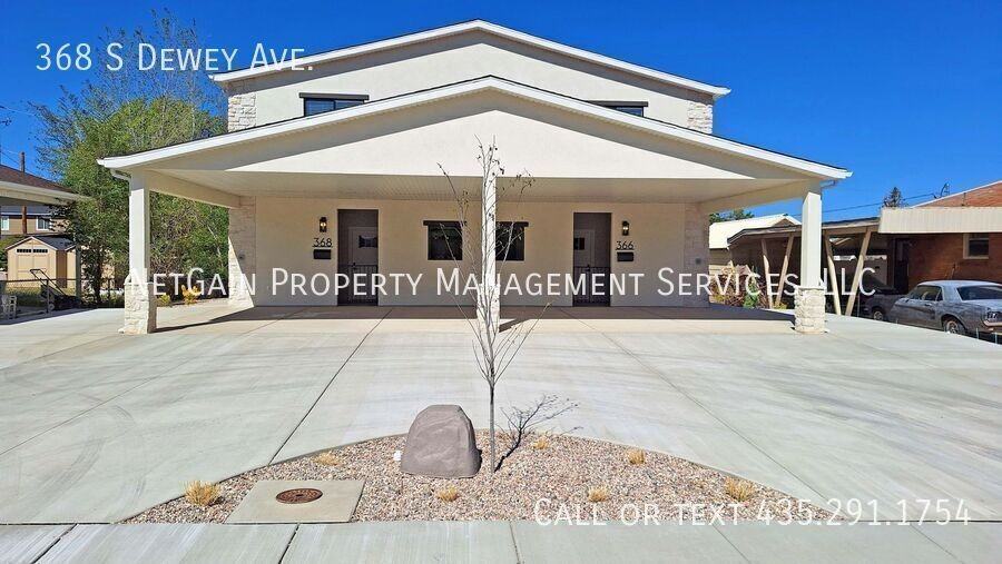 368 S Dewey Ave - Photo 3 of 37