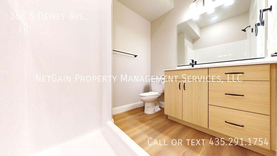 368 S Dewey Ave - Photo 7 of 37