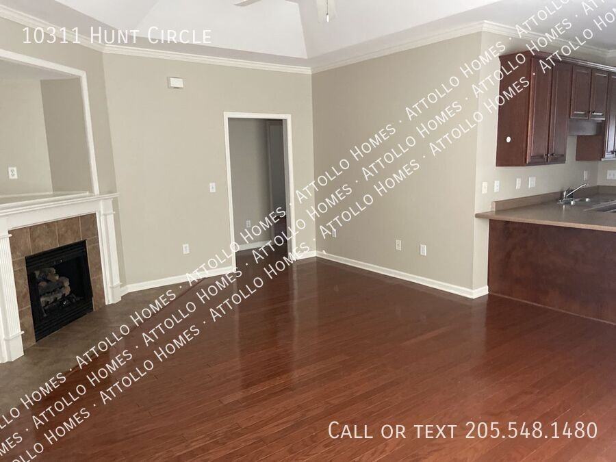 10311 Hunt Cir - Photo 2 of 43