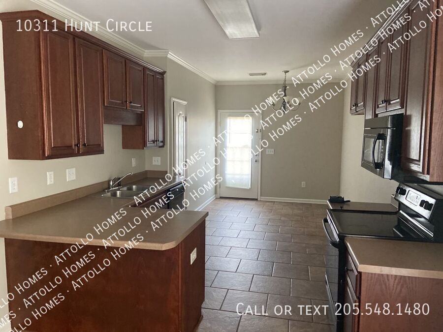 10311 Hunt Cir - Photo 5 of 43