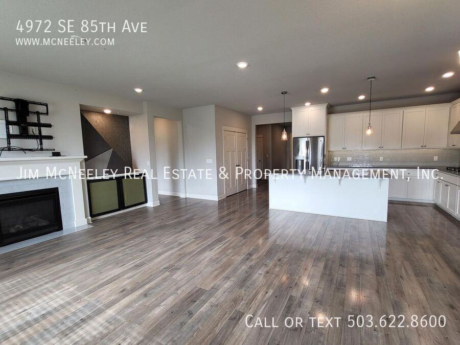 4972 Se 85th Ave - Photo 3 of 20