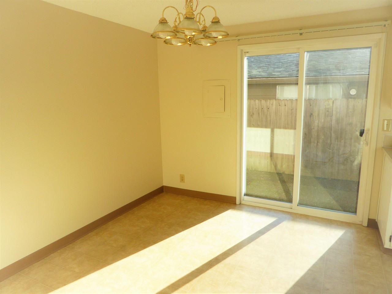 4165 River Rd N #4165 - Photo 2 of 13