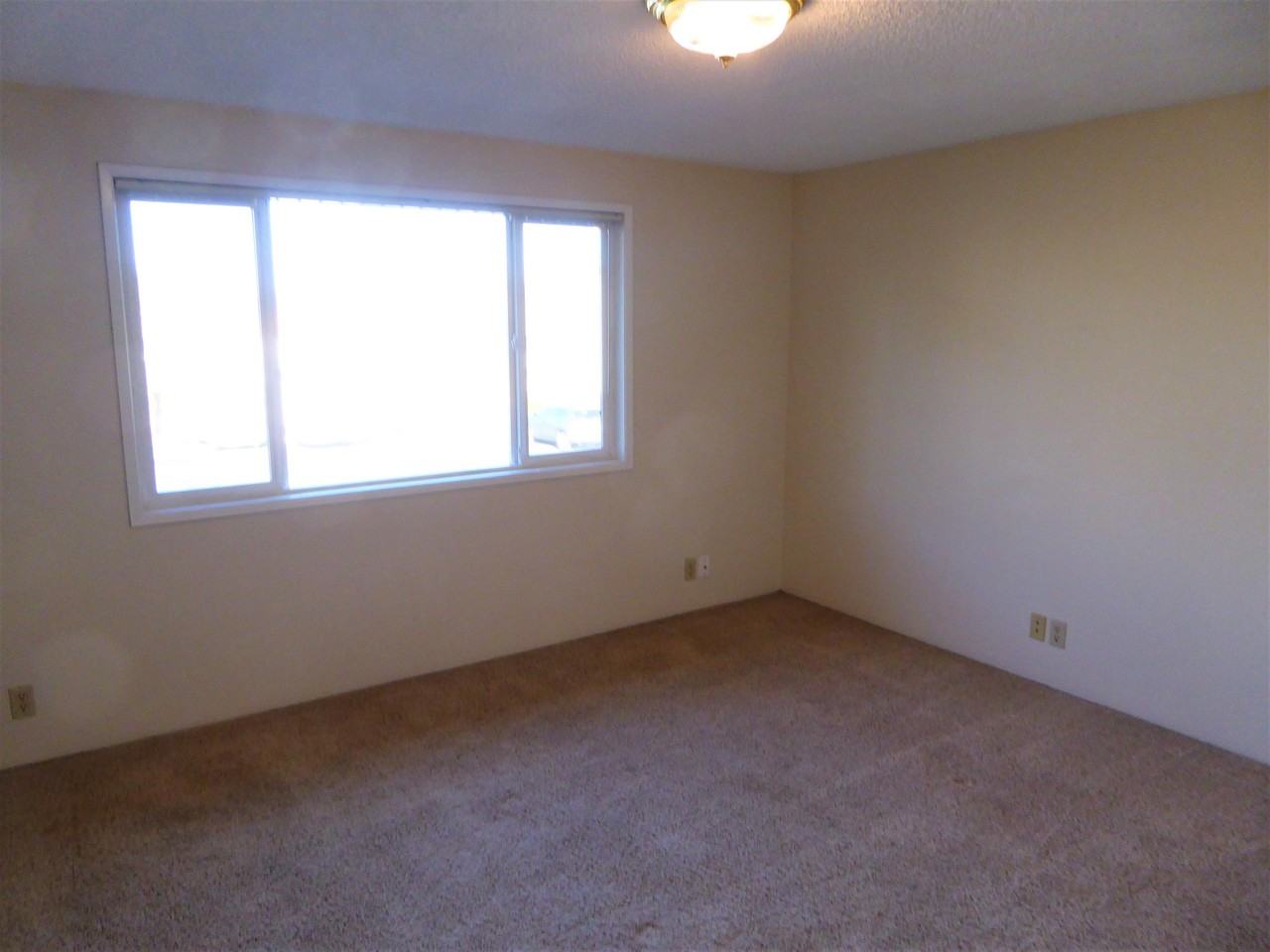 4165 River Rd N #4165 - Photo 5 of 13