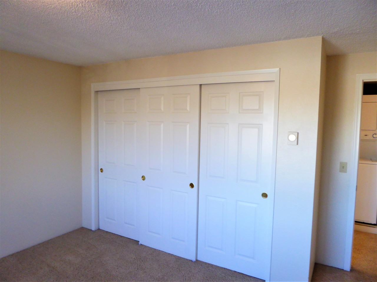 4165 River Rd N #4165 - Photo 6 of 13