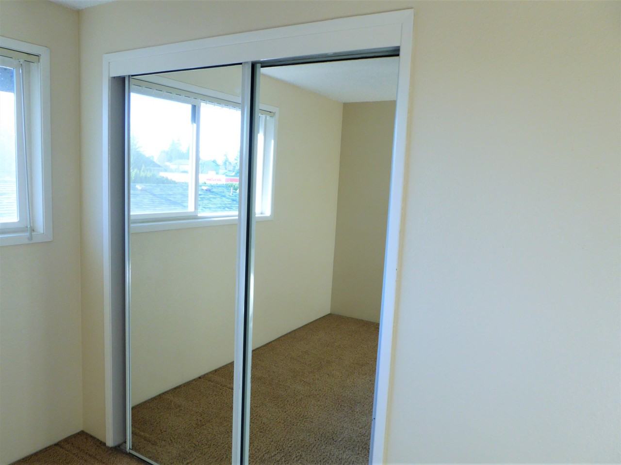 4165 River Rd N #4165 - Photo 7 of 13