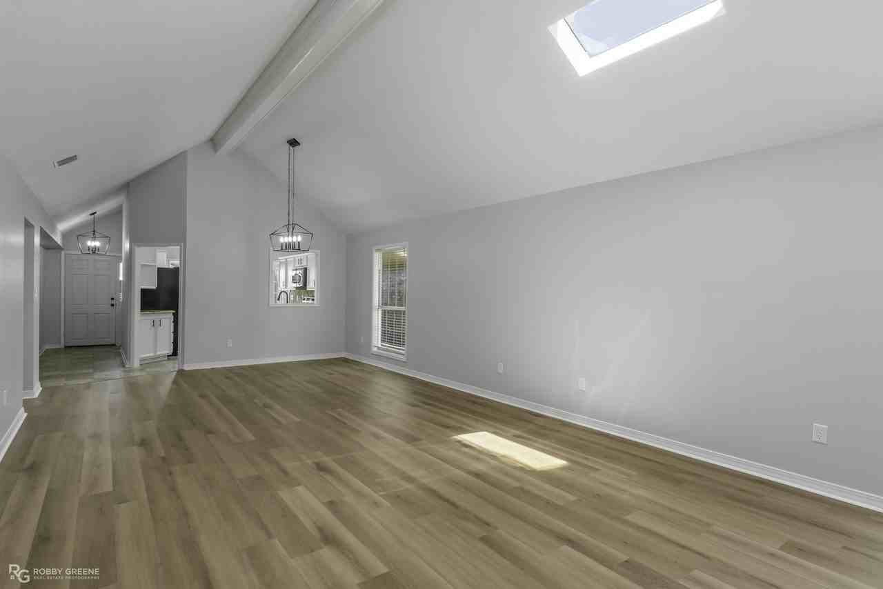 409 Persimmon Drive - Photo 7 of 32