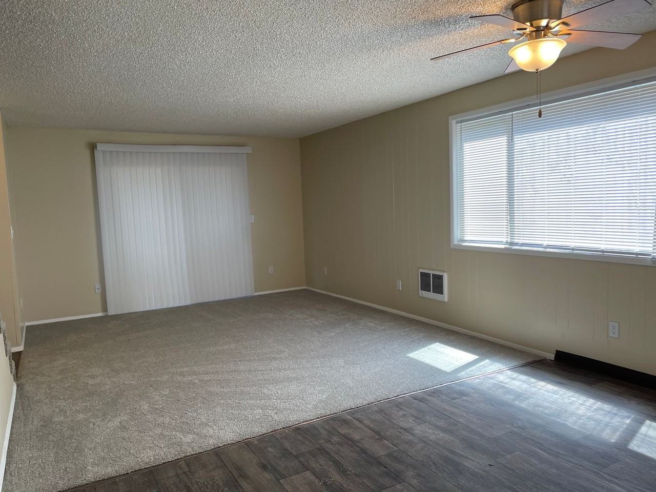 17420 NE Halsey St - Photo 5 of 35