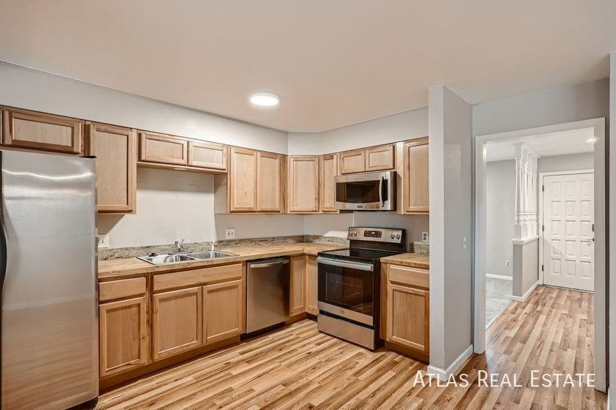 3296 S Geneva St - Photo 7 of 36