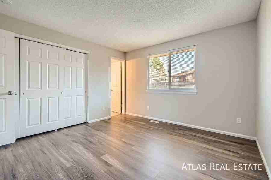 14972 E 45th Ave - Photo 6 of 16