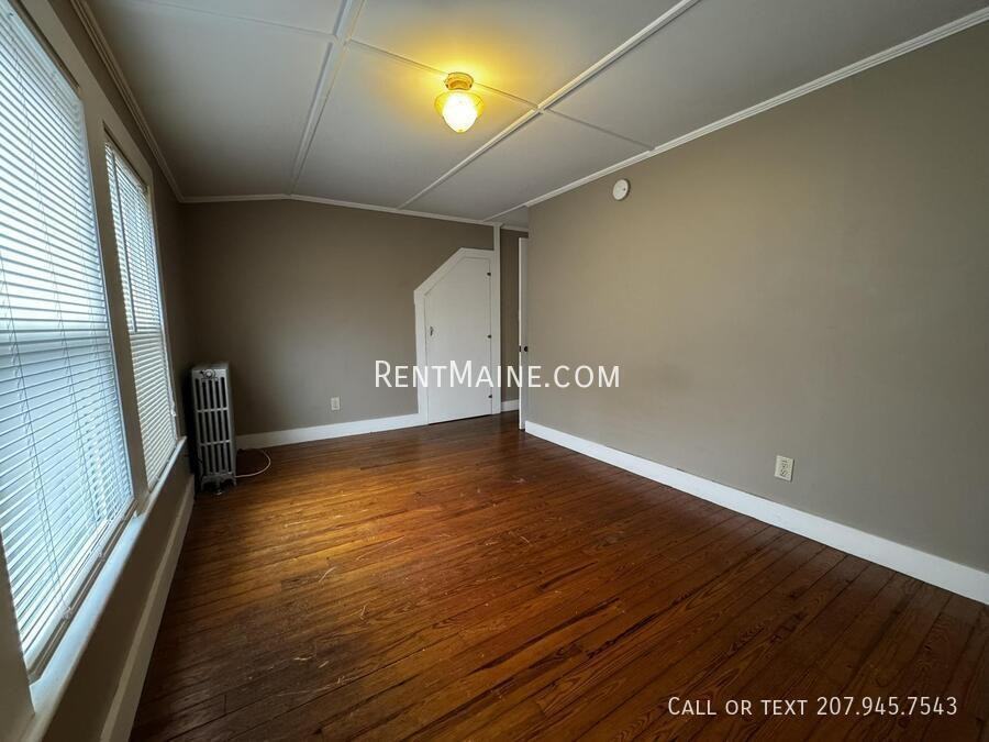 28 Pleasant St #4 - Photo 4 of 9