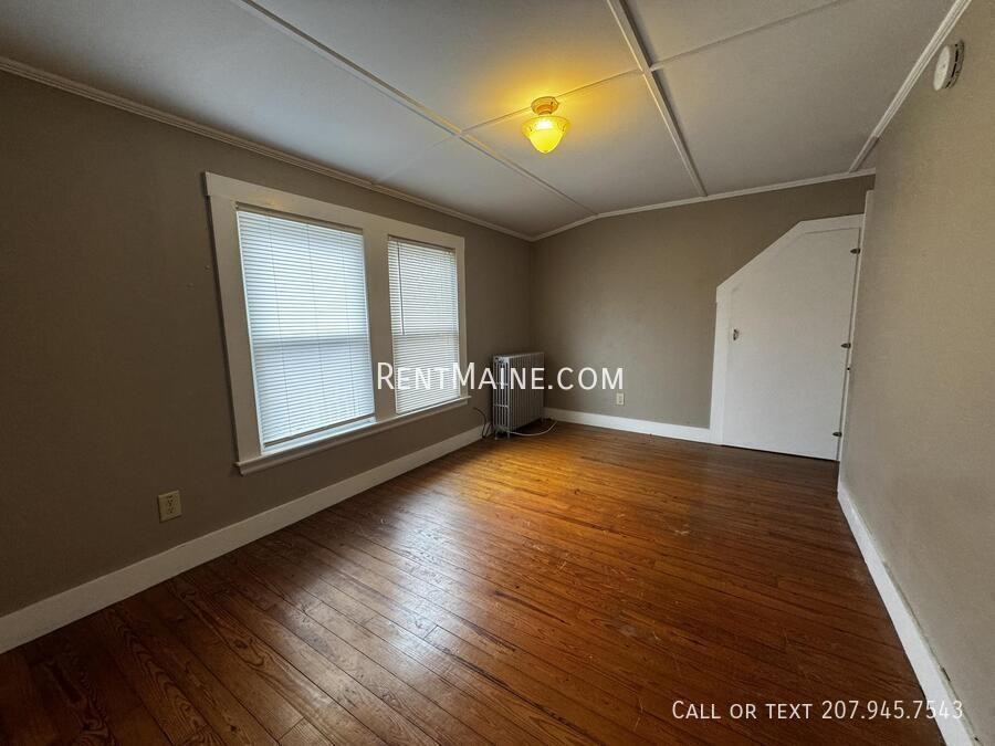 28 Pleasant St #4 - Photo 5 of 9