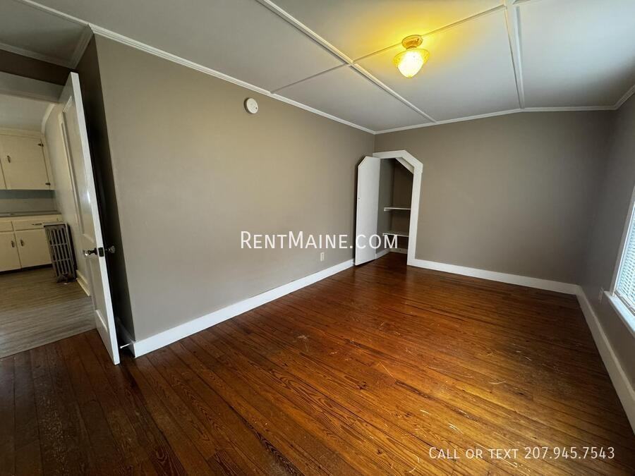 28 Pleasant St #4 - Photo 6 of 9