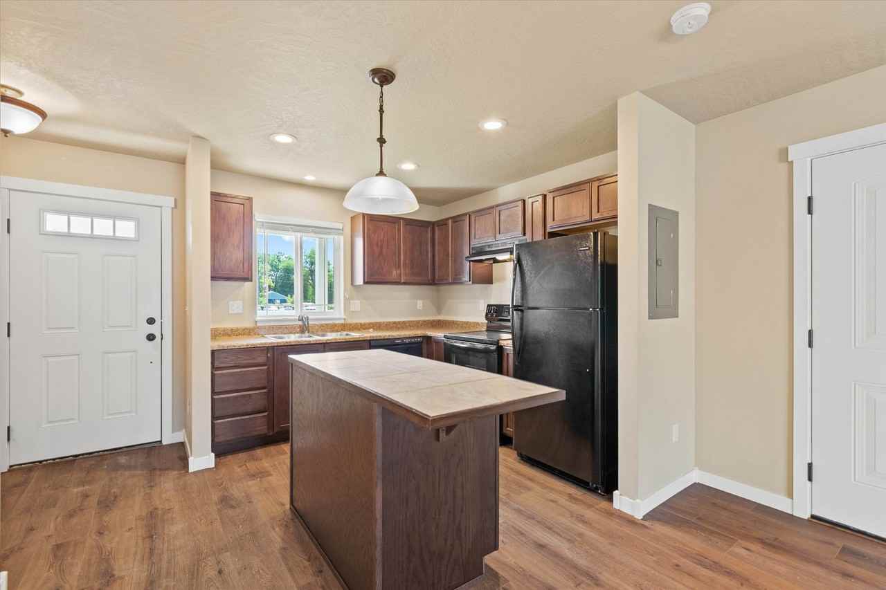 1671 E Horsehaven Ave #1 - Photo 2 of 15