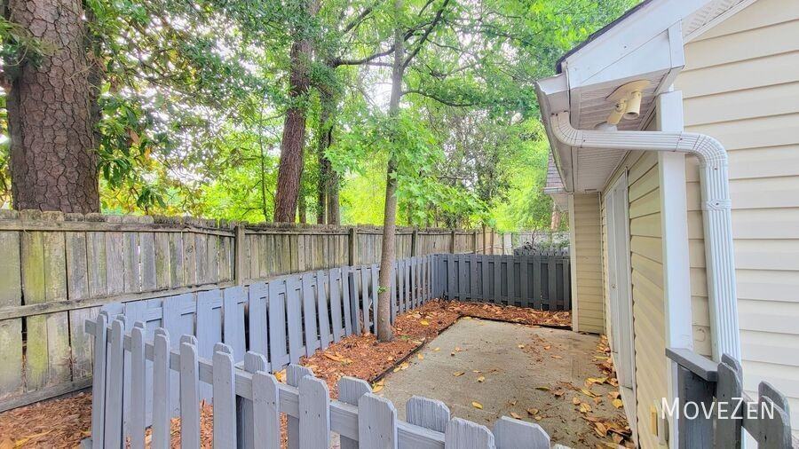 305 Saint Rosea Rd - Photo 4 of 25