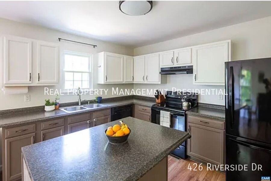 426 Riverside Ave - Photo 2 of 10