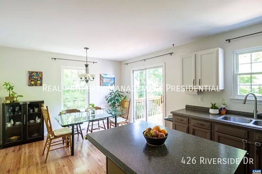 426 Riverside Ave - Photo 3 of 10