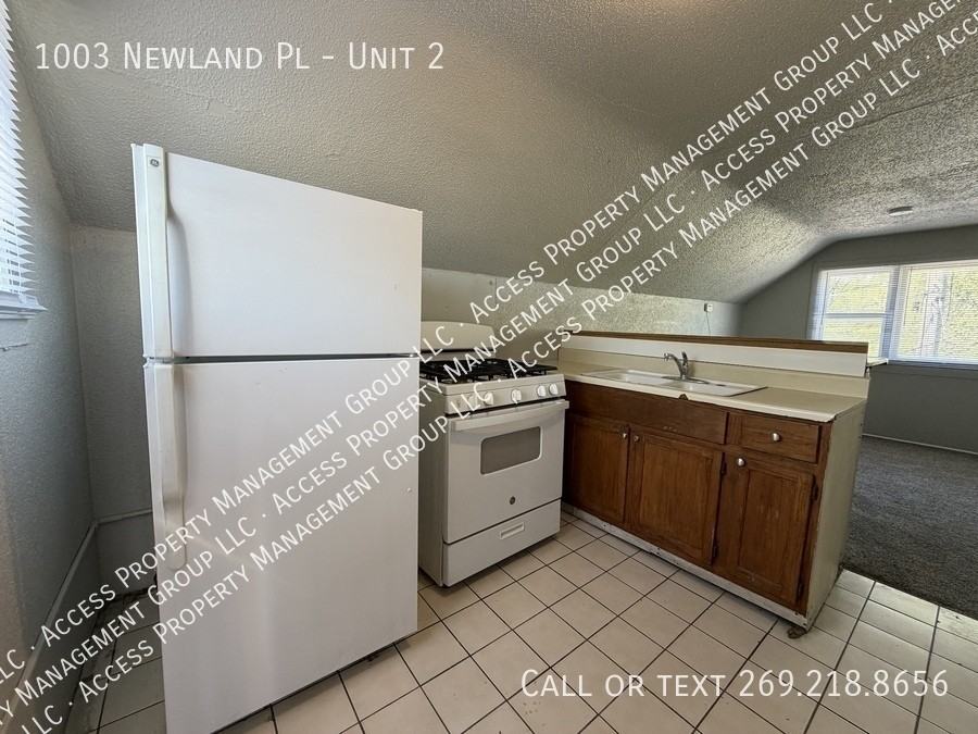 1003 Newland Pl #2 - Photo 4 of 6