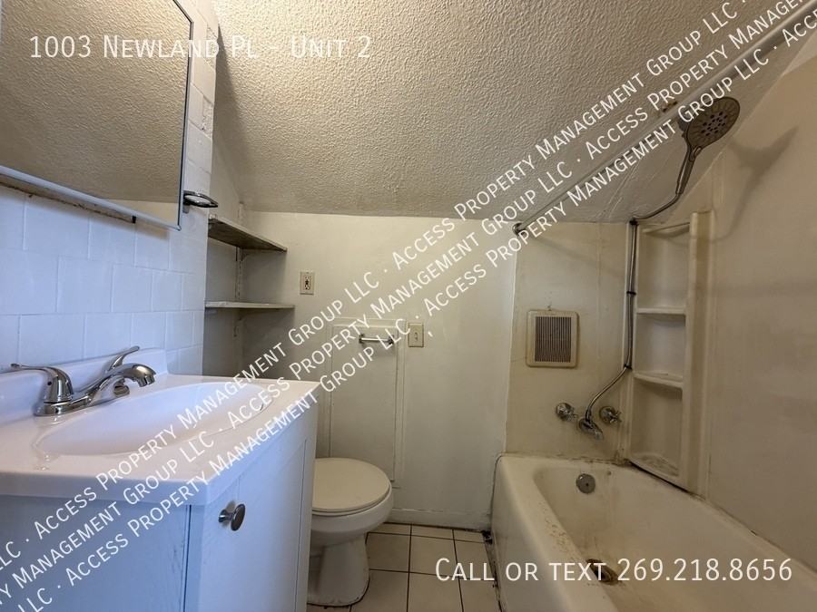 1003 Newland Pl #2 - Photo 5 of 6