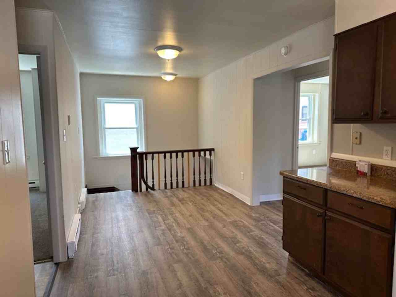 113 Market St - Photo 4 of 10